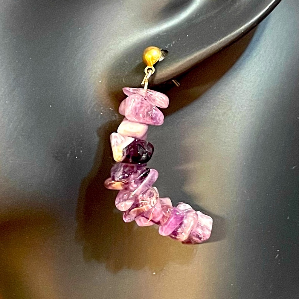 Amethyst chip dangle earrings - Picture 3 of 5